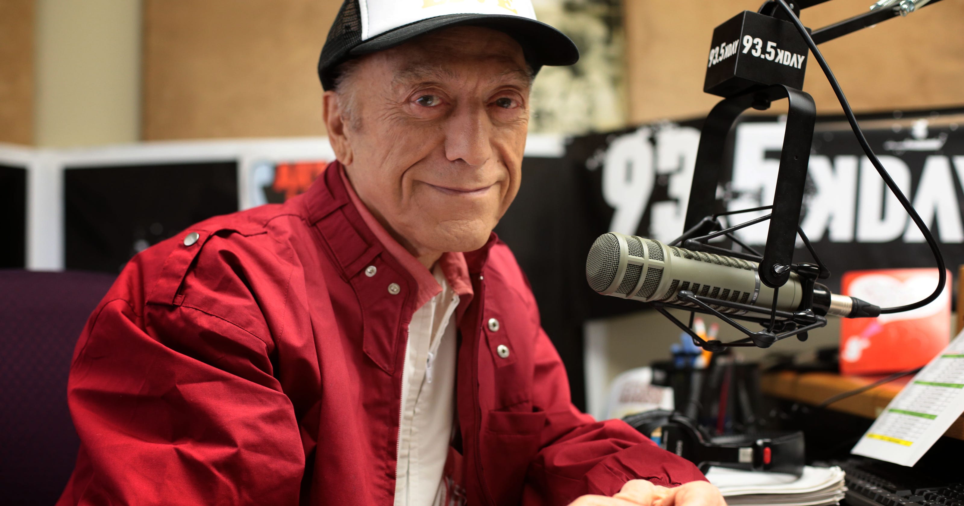 Father of oldies Art Laboe returns to medium he owned