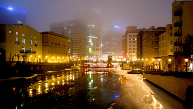 A dense fog advisory has been issued for Milwaukee until Thursday morning.