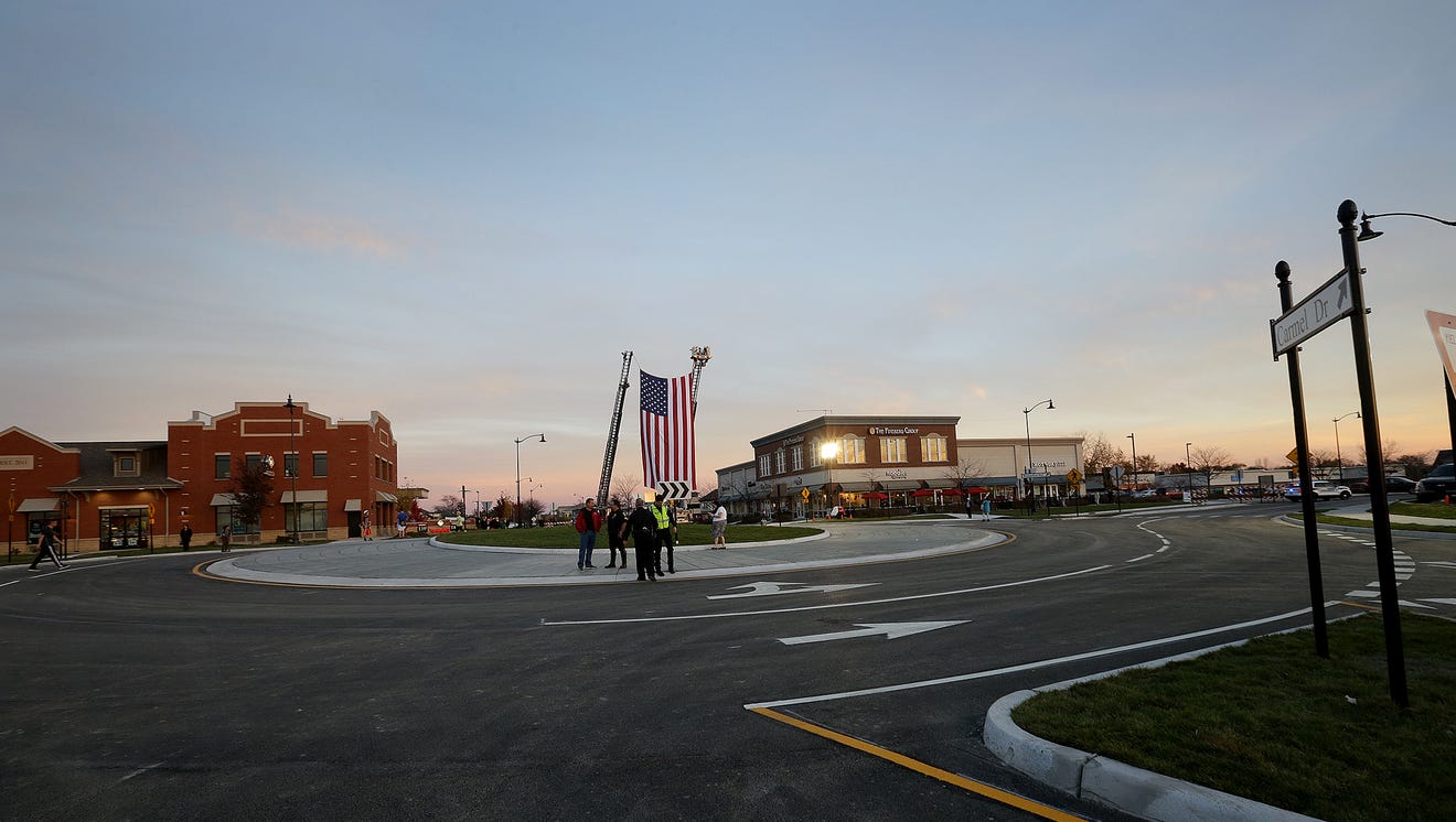 Carmel officially opens 110th roundabout Carmel officially opens 110th roundabout