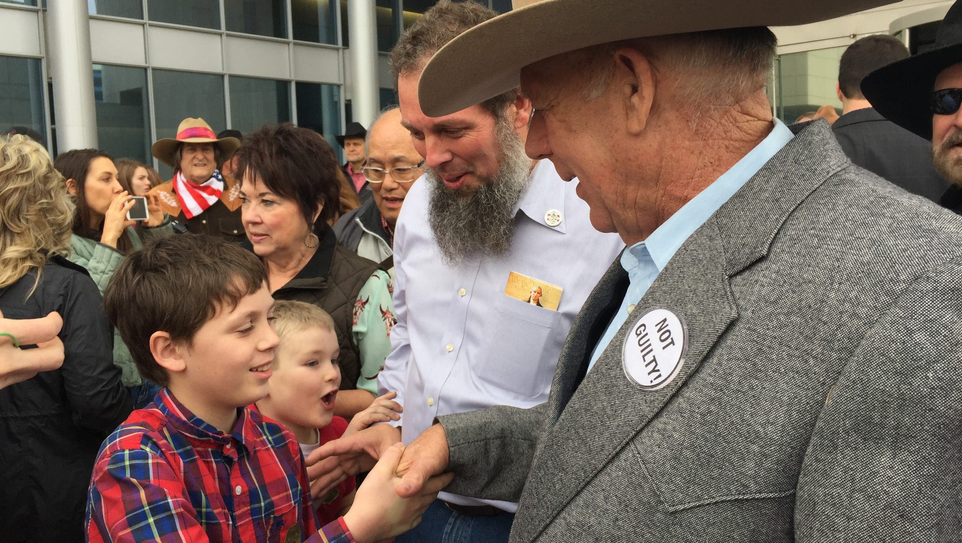 Cliven Bundy walks free as judge dismisses Bundy Ranch standoff case