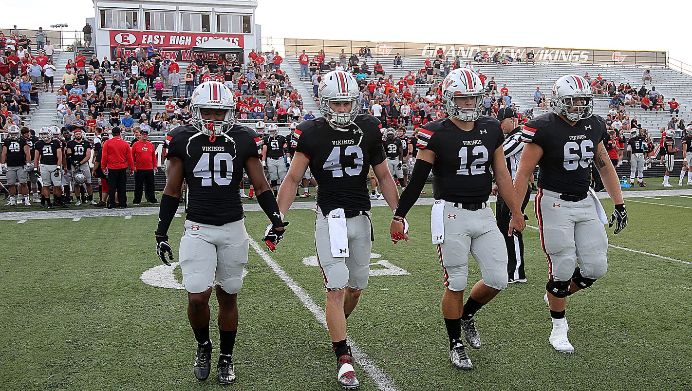 Central Iowa has a college football all-star team at Grand View