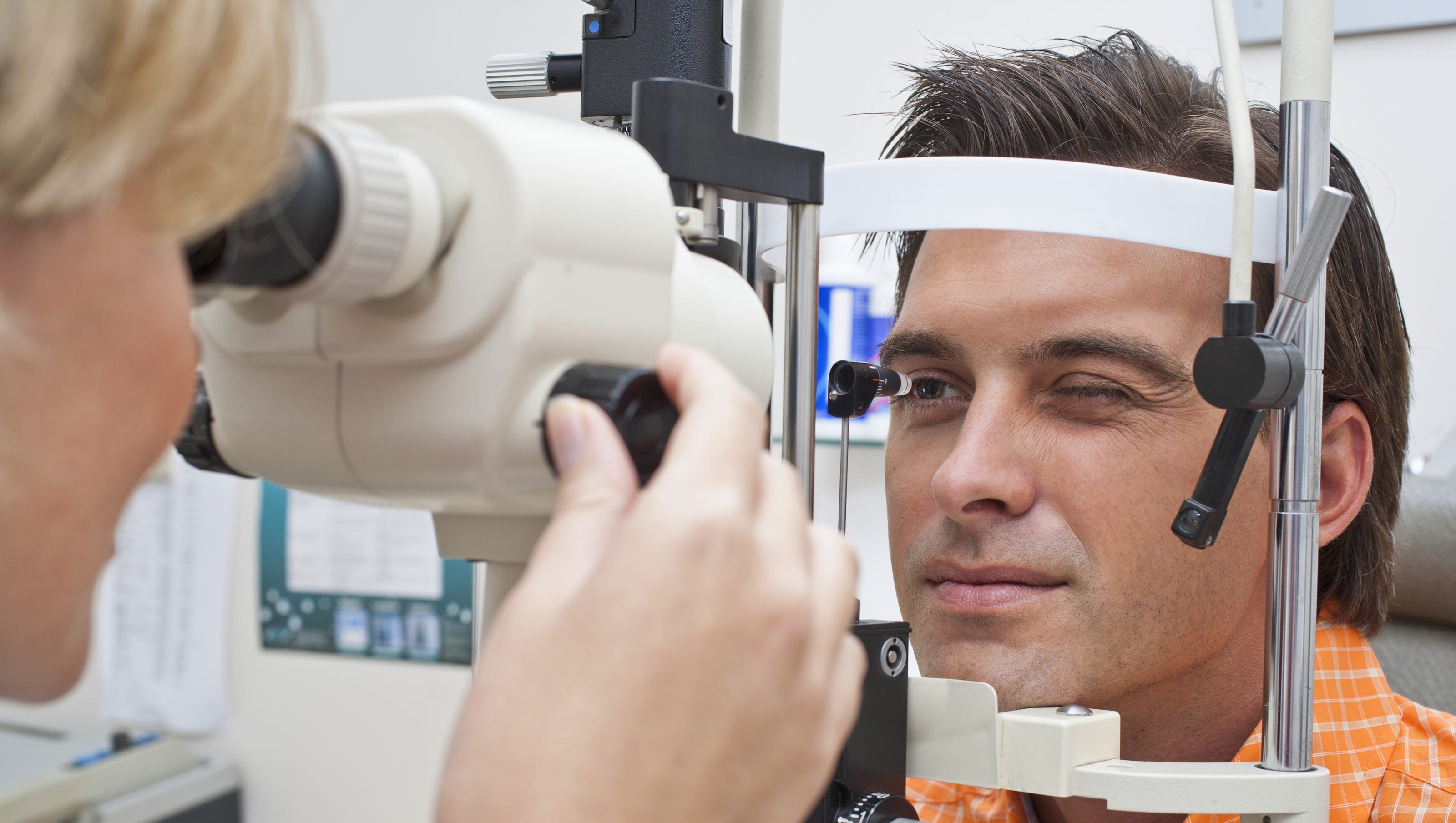 Коррекция зрения методом смайл. Обследование глаз. Лазерные технологии в офтальмологии. Офтальмология операции лазерная.