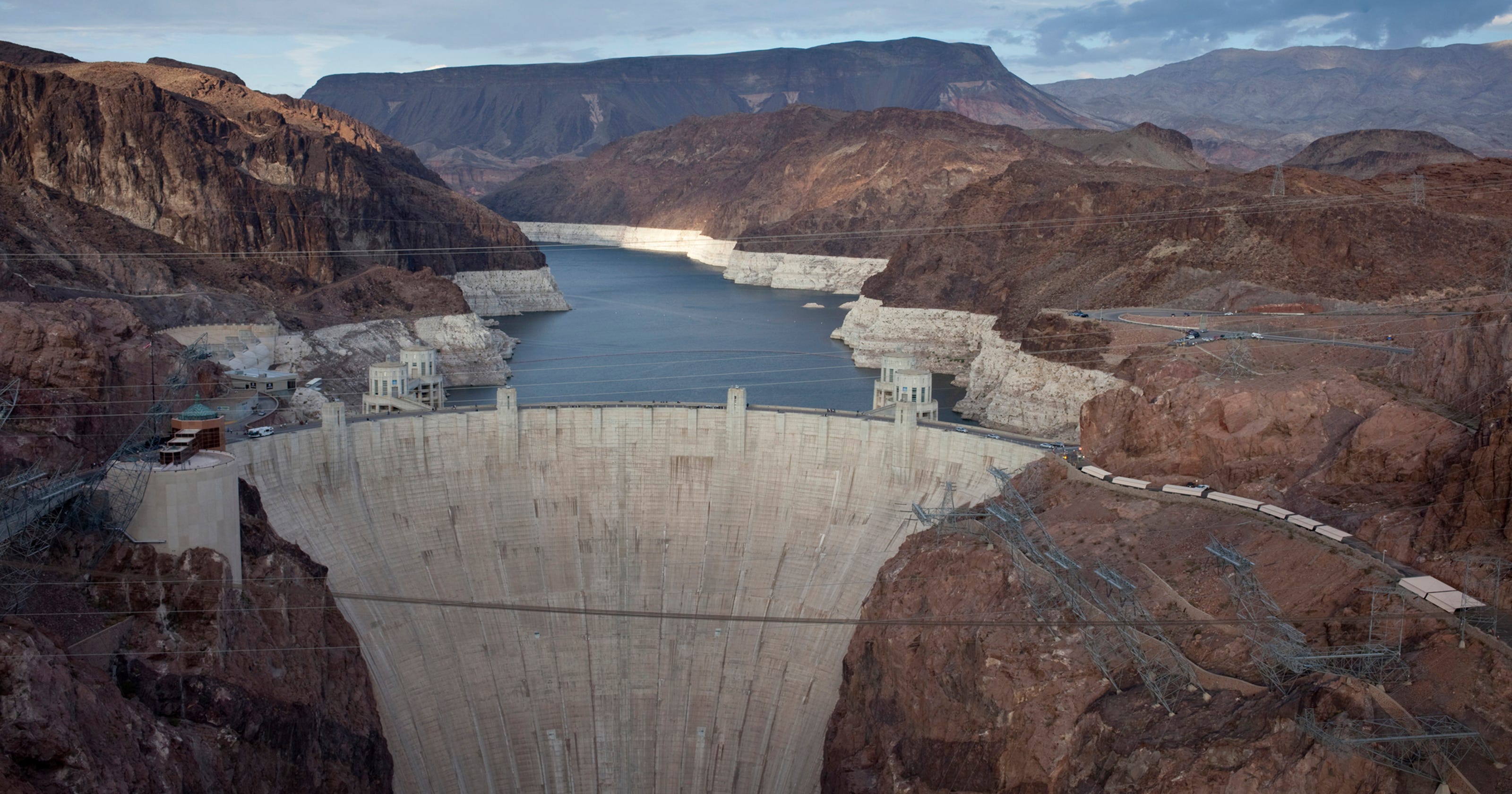 Az Water Managers Disagree On Ways To Avoid Colorado River Shortage