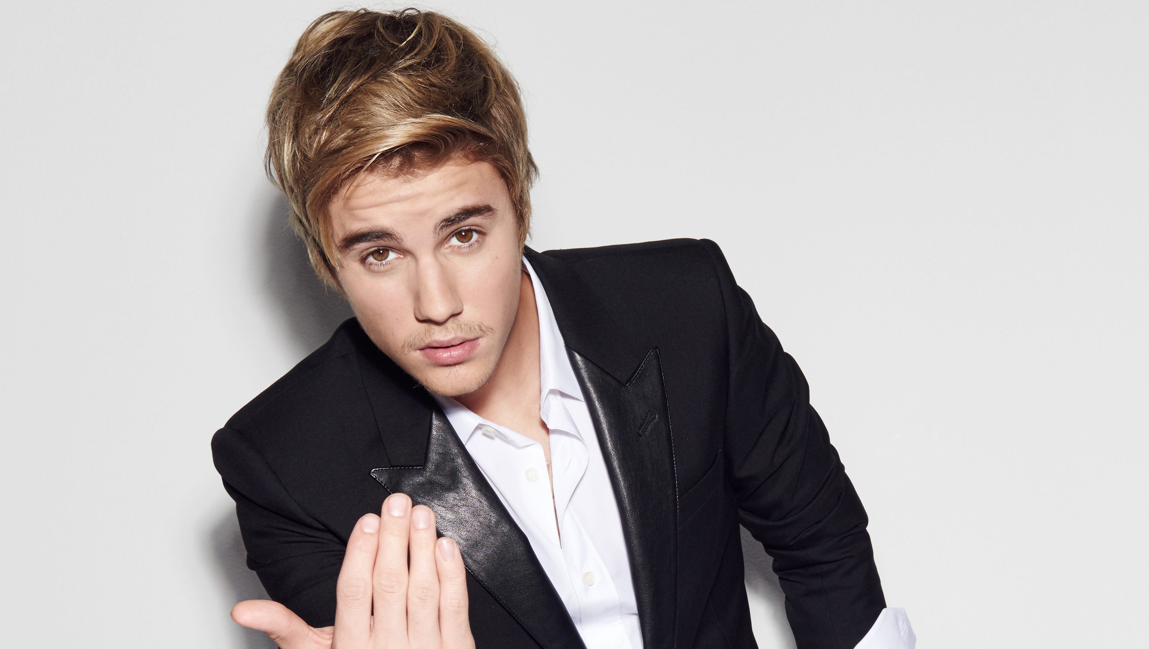 635632351551677847XXXJustinBieberRoast1089dcb.JPG?width=3200