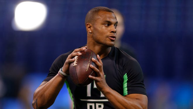 Apparently the Houston Texans have been trying to contact former Mississippi State quarterback Dak Prescott.
