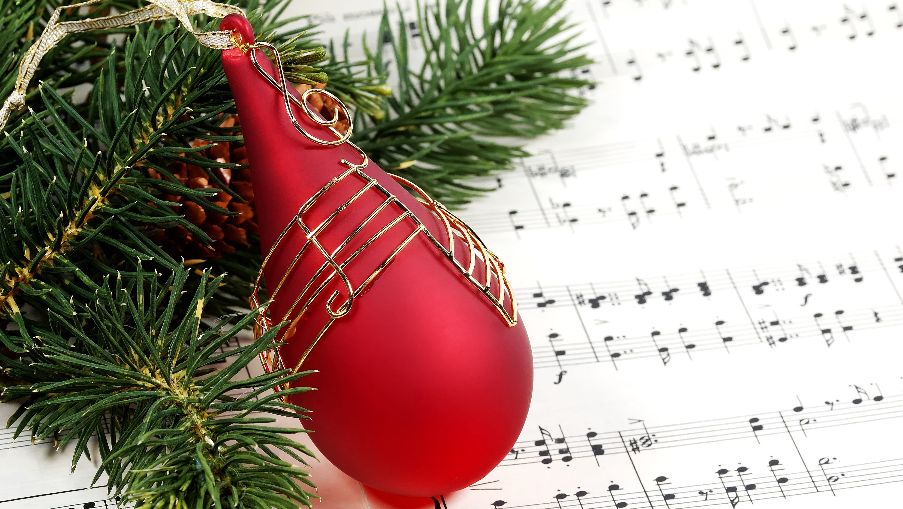 Рождество музыка жить. Рождество музыка. Новогодняя музыка. Рождество в ДМШ. Музыка картинки красивые.