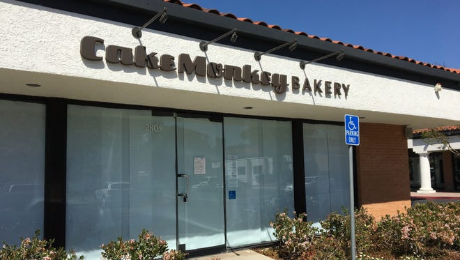The owners of Los Angeles County-based Cake Monkey Bakery plan to open a location this summer at what used to be Tonino's Place Pizzeria in Westlake Village.