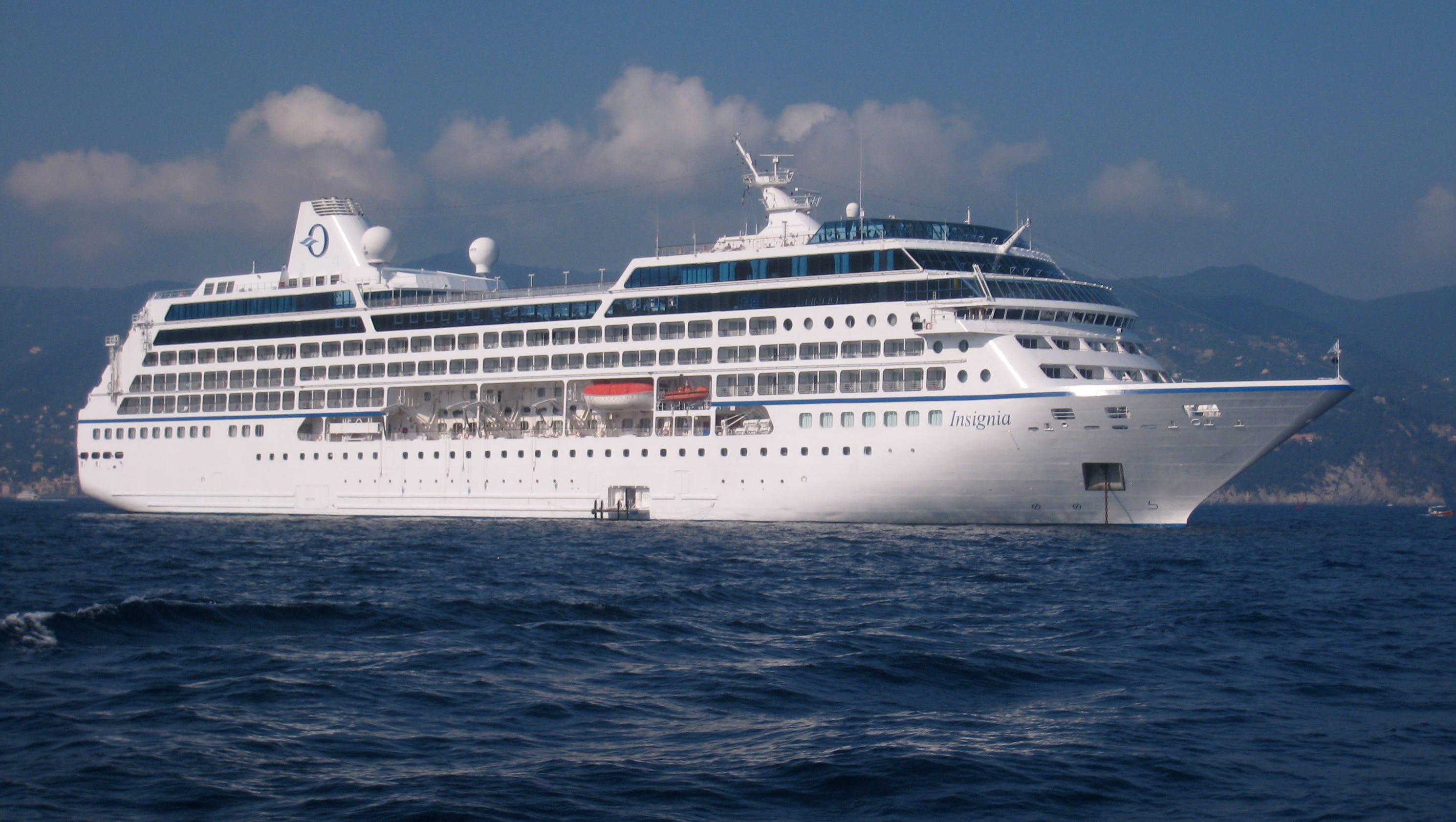 Cruise ship tours Oceania Cruises' Insignia