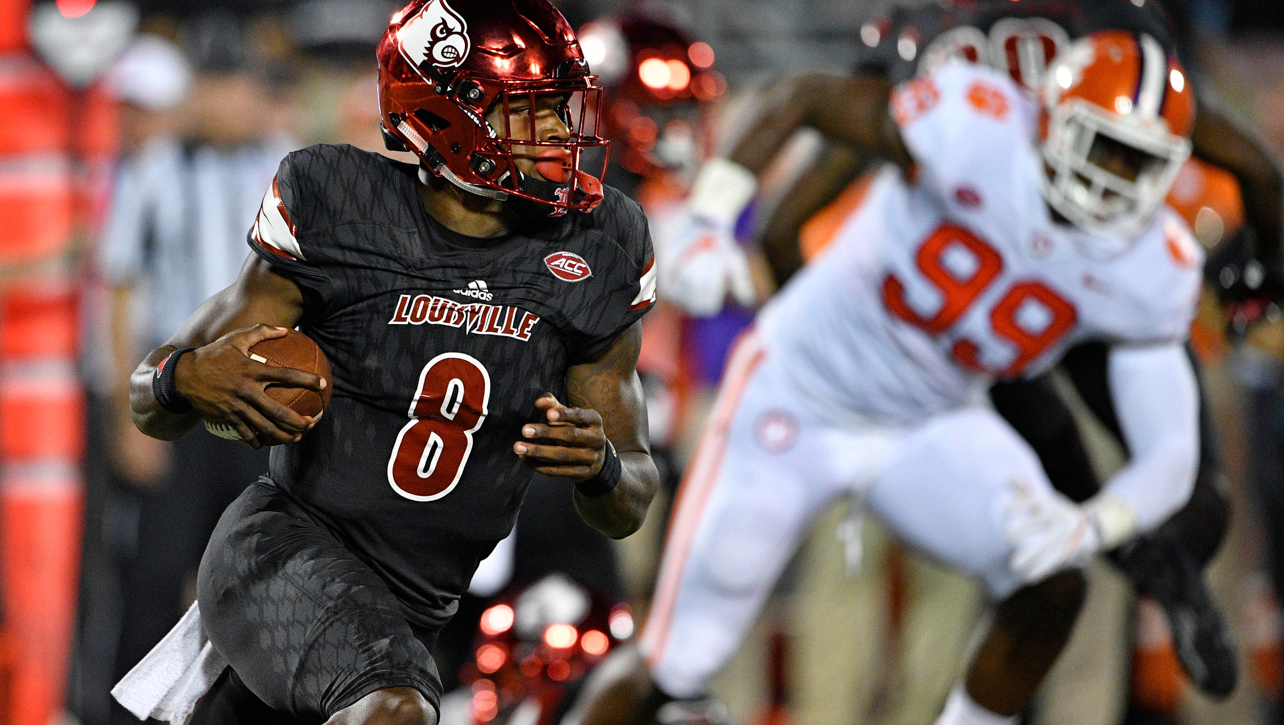 Lamar Jackson Struggles In First Half Against Clemson