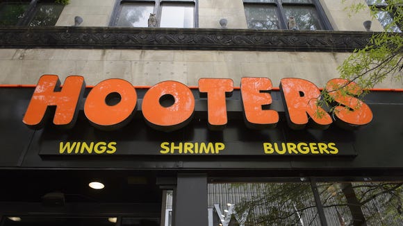 Boston Hooters offered wings to Steelers prankster