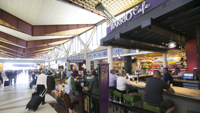 Best restaurants at Phoenix Sky Harbor Airport Terminal 4