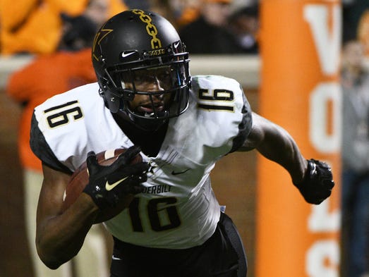 Vanderbilt wide receiver Kalija Lipscomb (16) runs
