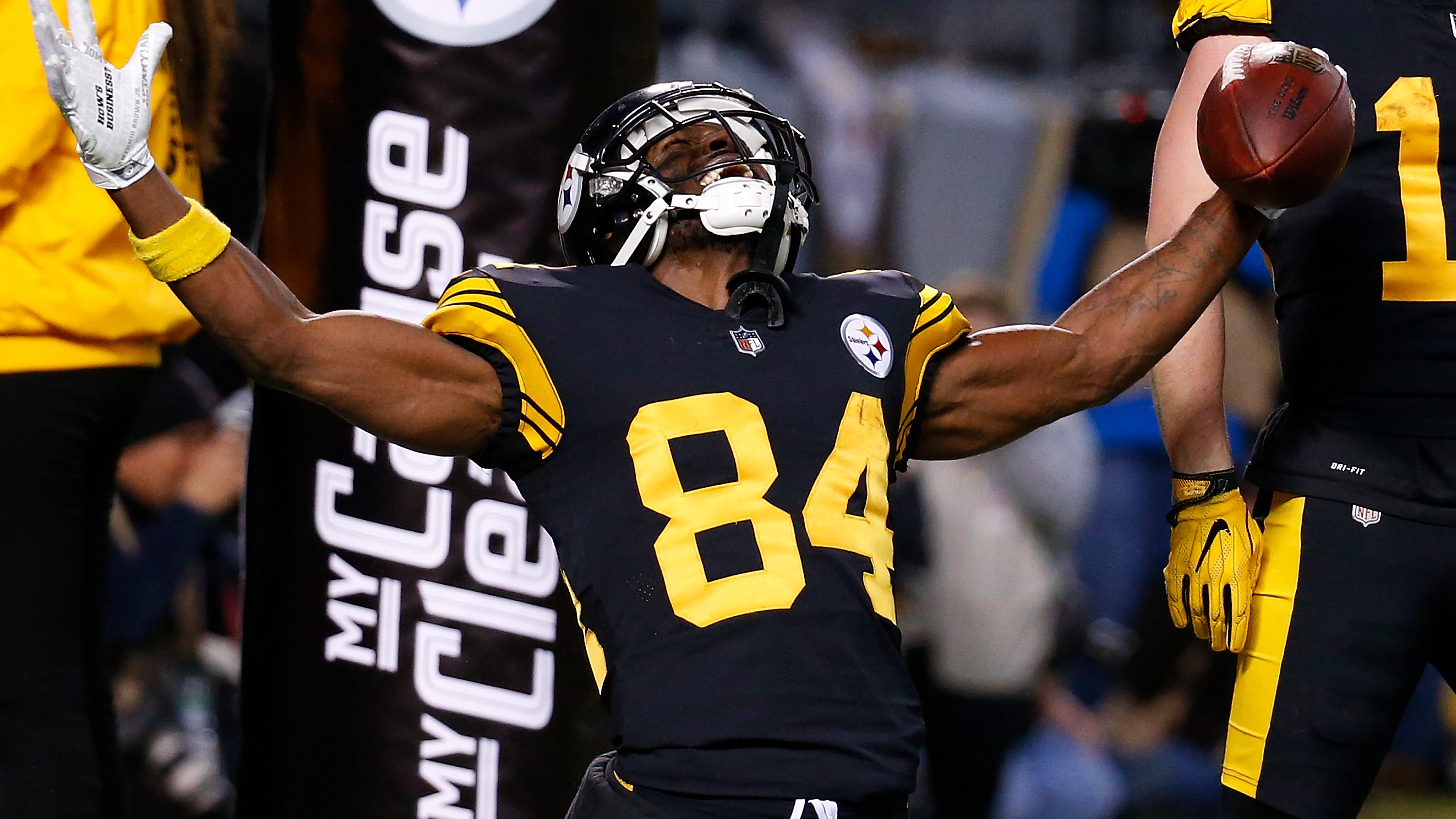 Antonio Brown Left Steelers Bengals Game At Halftime Per Report