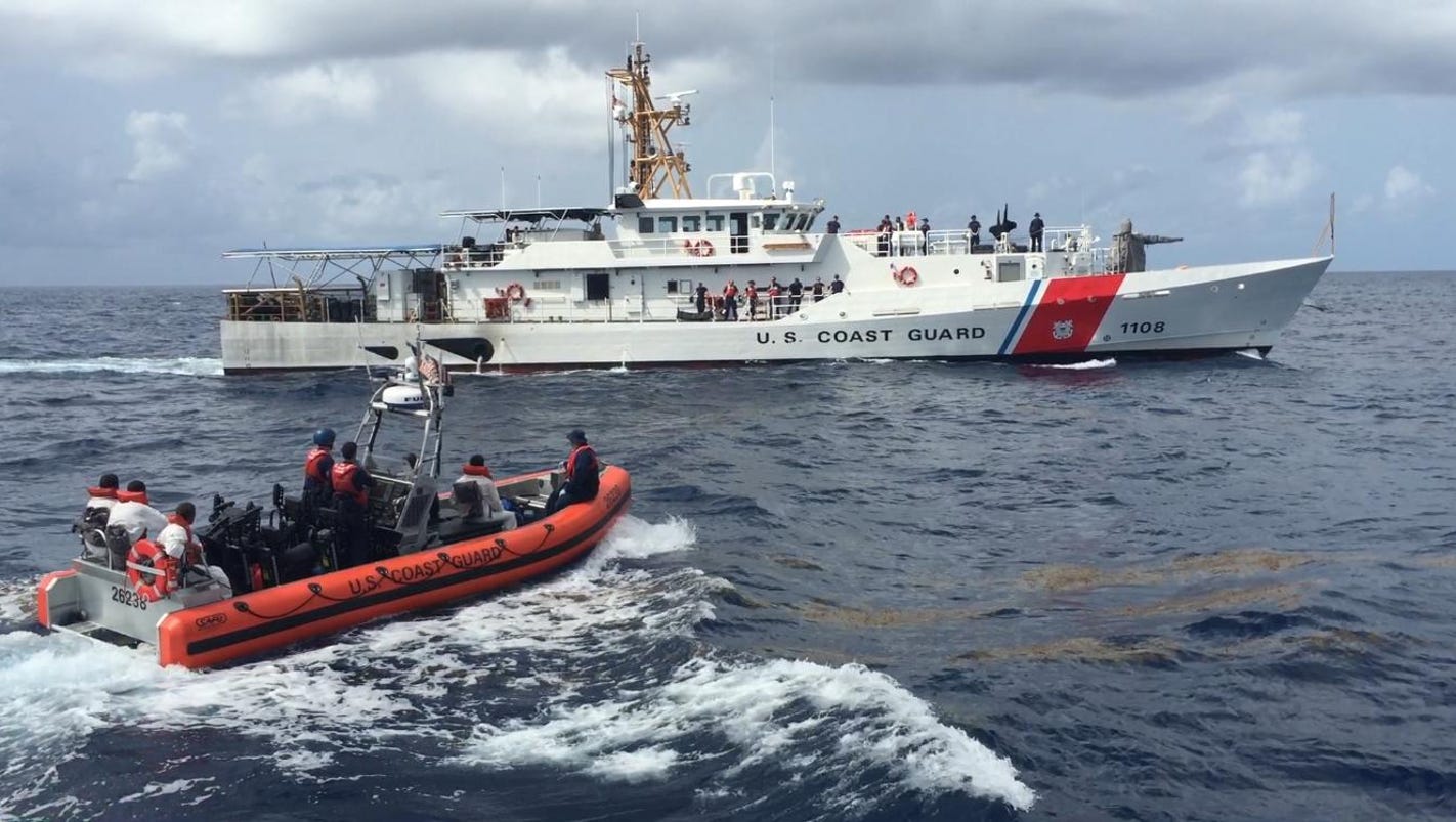 united states coast guard rescue swimmer
