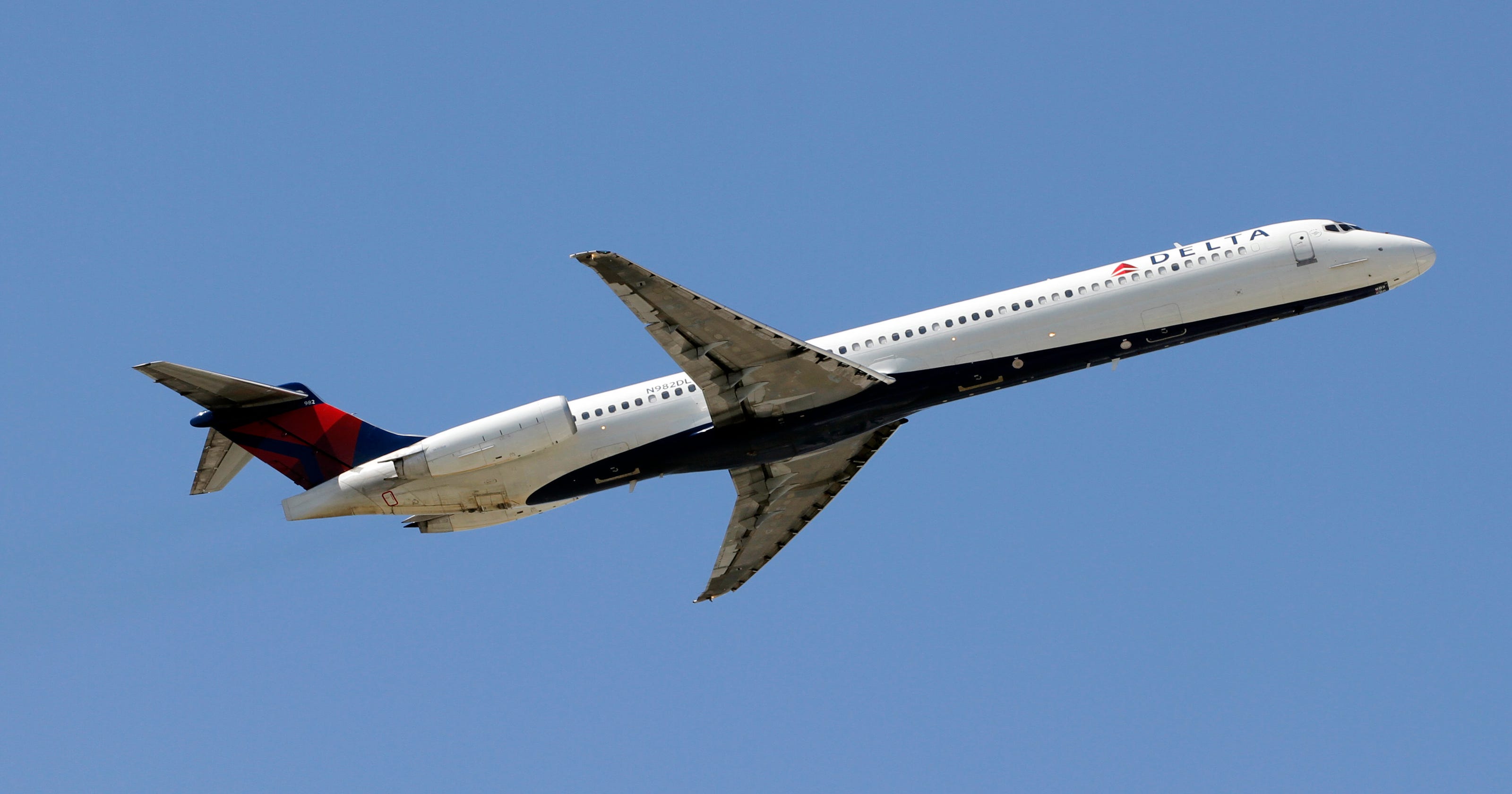 delta-airlines-posts-strong-fourth-quarter-results