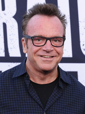 Tom Arnold (Arnie Thomas, one of Dan's friends): Tom,