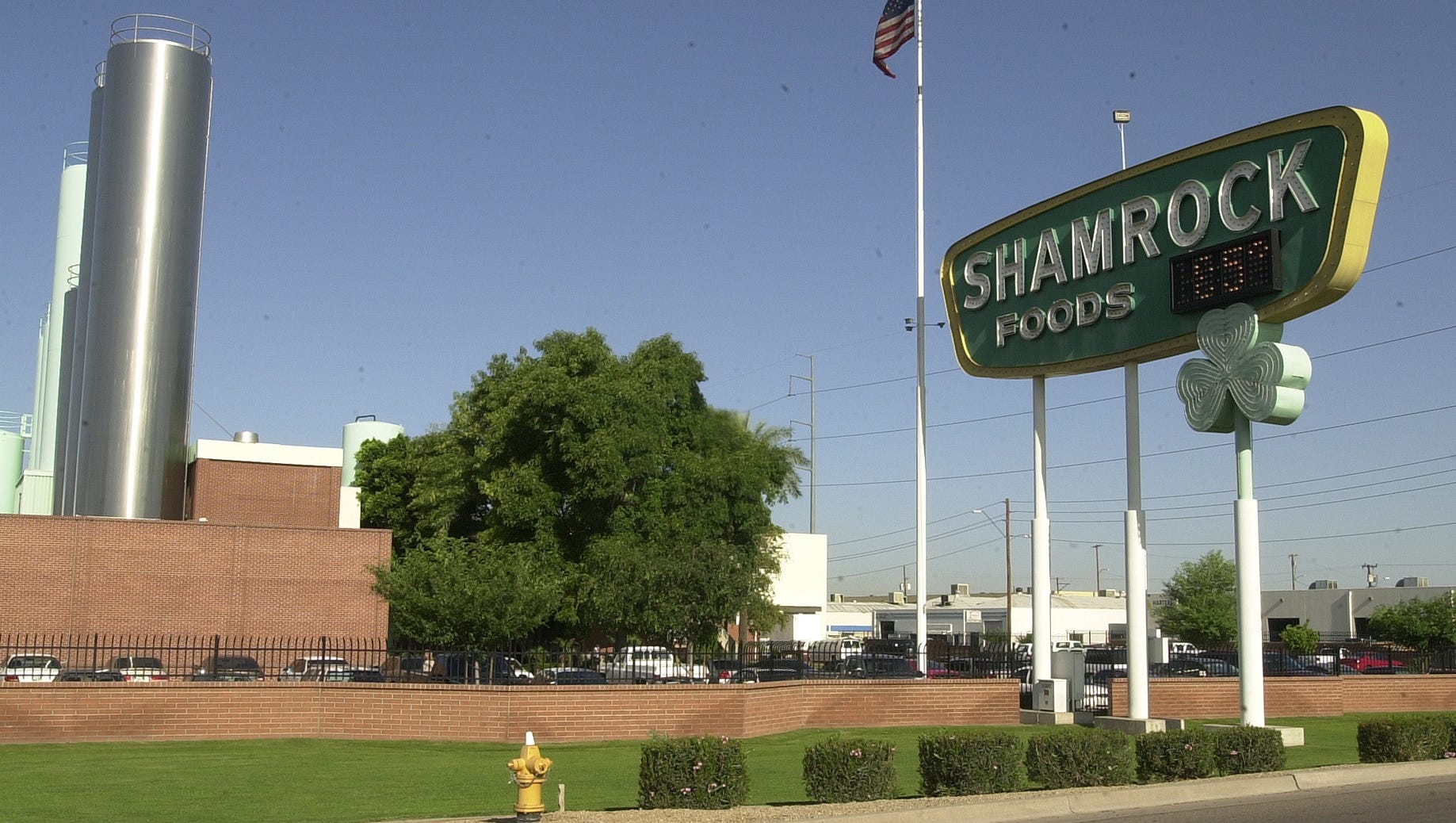 Shamrock Foods' longtime CEO McClelland dies at age 90
