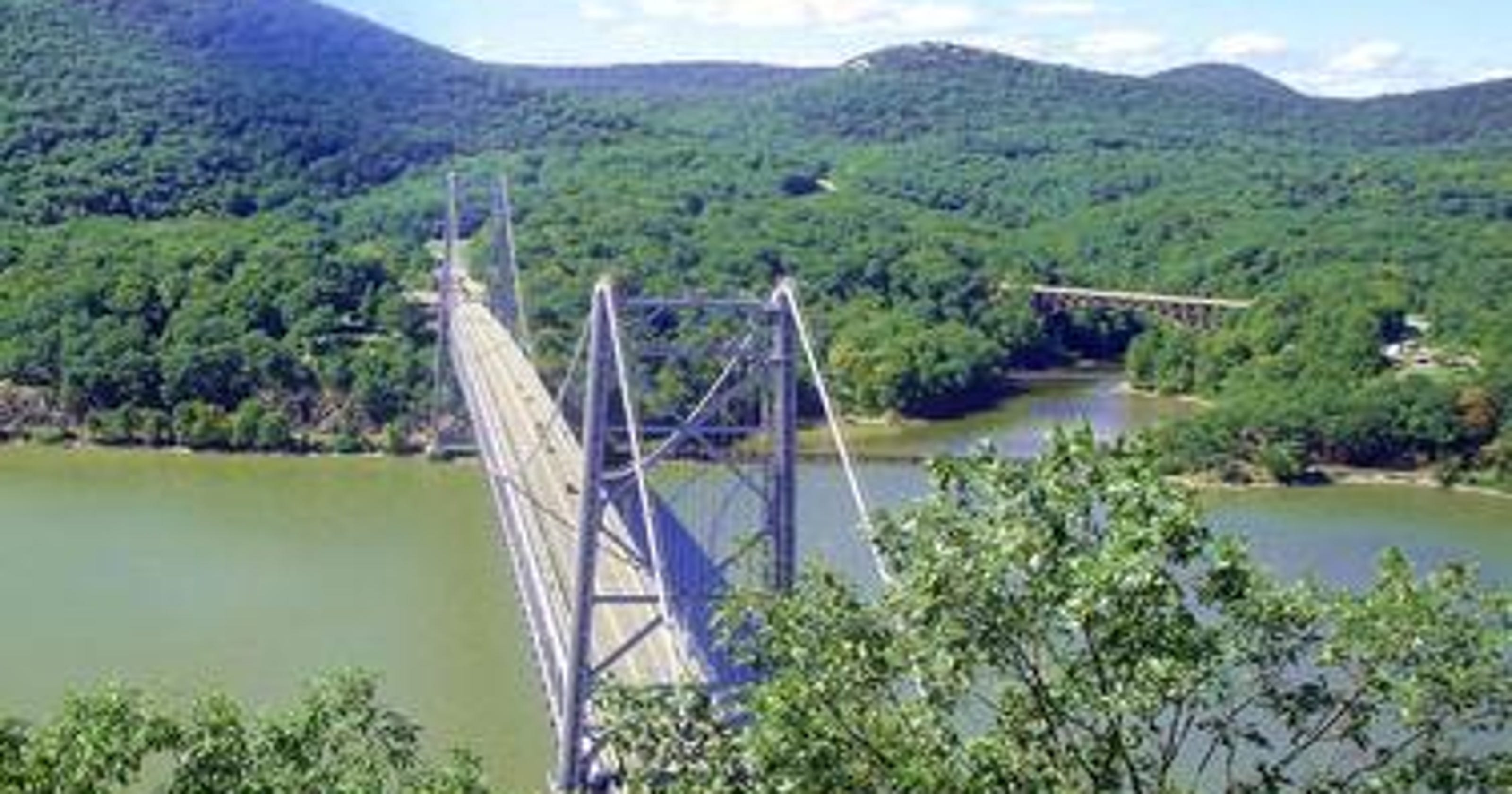 Authorities Search For Possible Bear Mountain Bridge Jumper