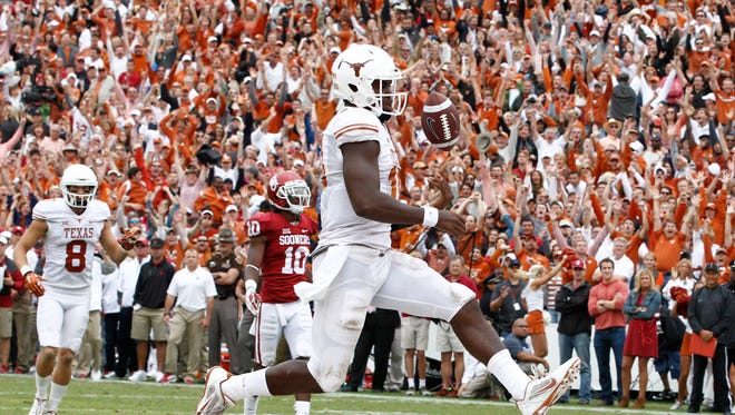 The Texas Longhorns are considering playing a game in Mexico City.
