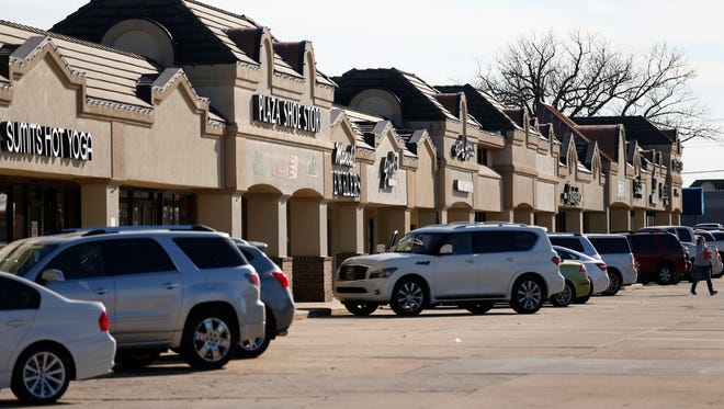 Springfield City Council is expected to consider a new plan to revitalize the Brentwood Shopping Center by forming a Community Improvement District (CID) to charge an additional one-cent sales tax on Monday.
