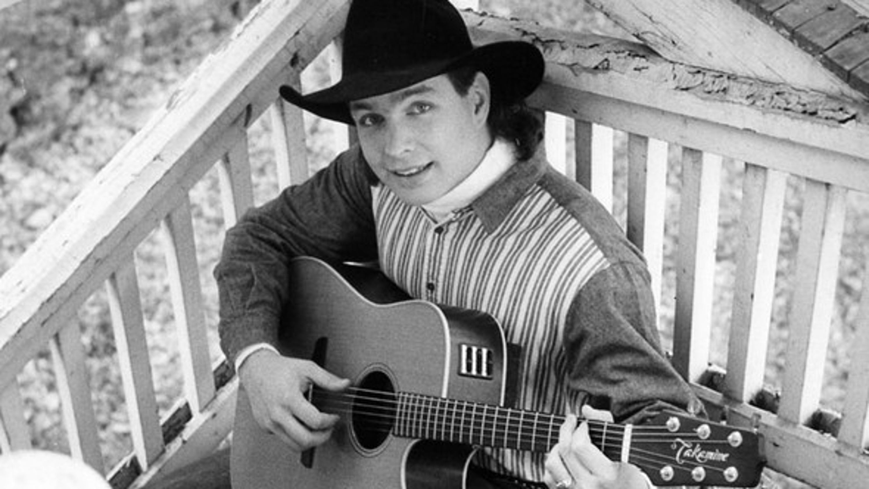 Garth Brooks Hidden Bodies - wue8q2x
