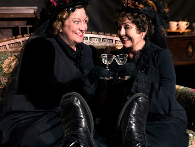 Mary Ann Tweedie of Novi, left, and Cynthia Tupper