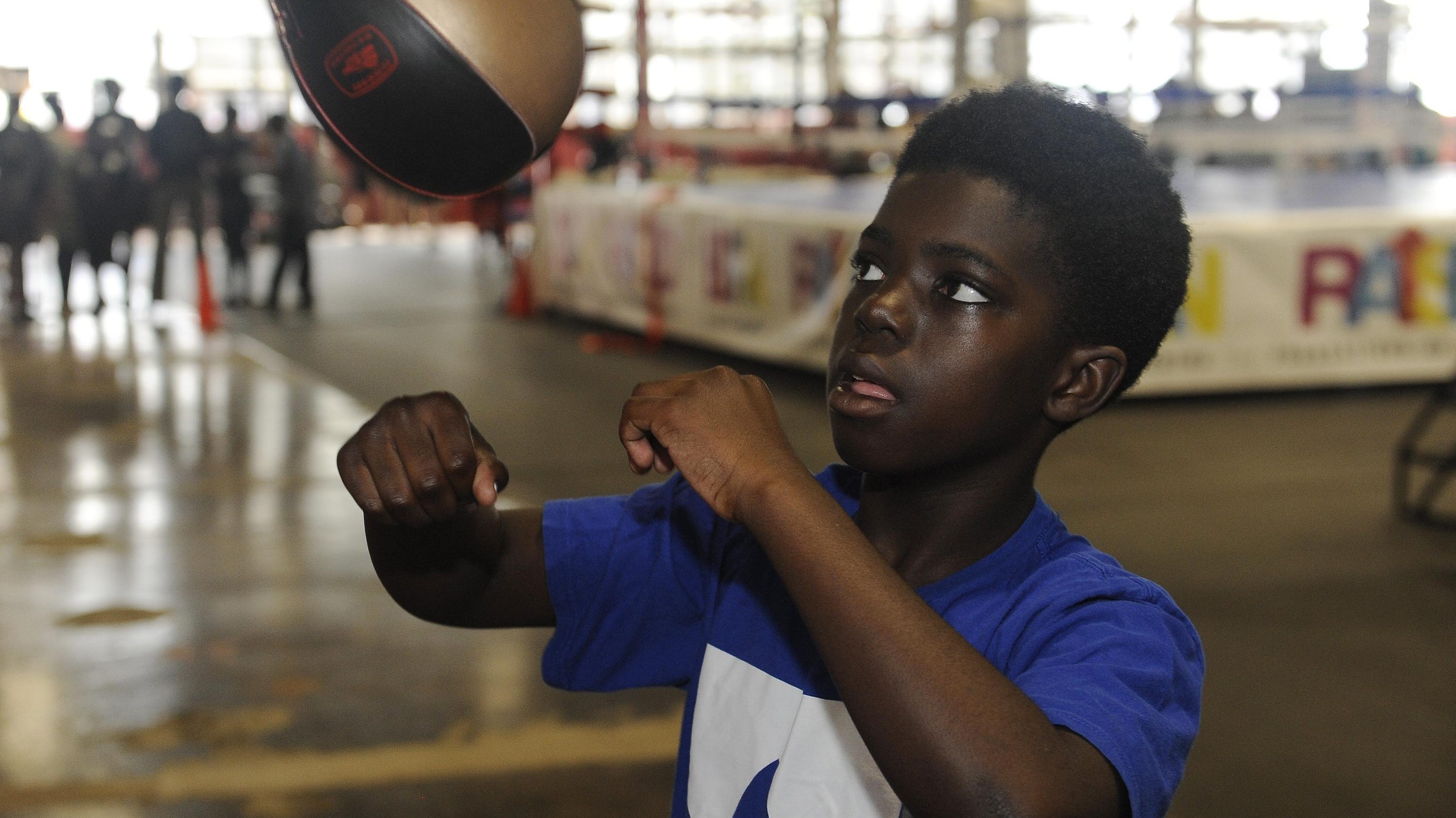 Detroit youth boxing program expands into new facility