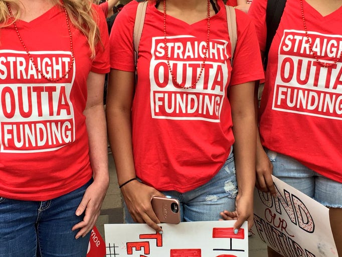 Spotted at the walkout on April 26, 201: "Straight