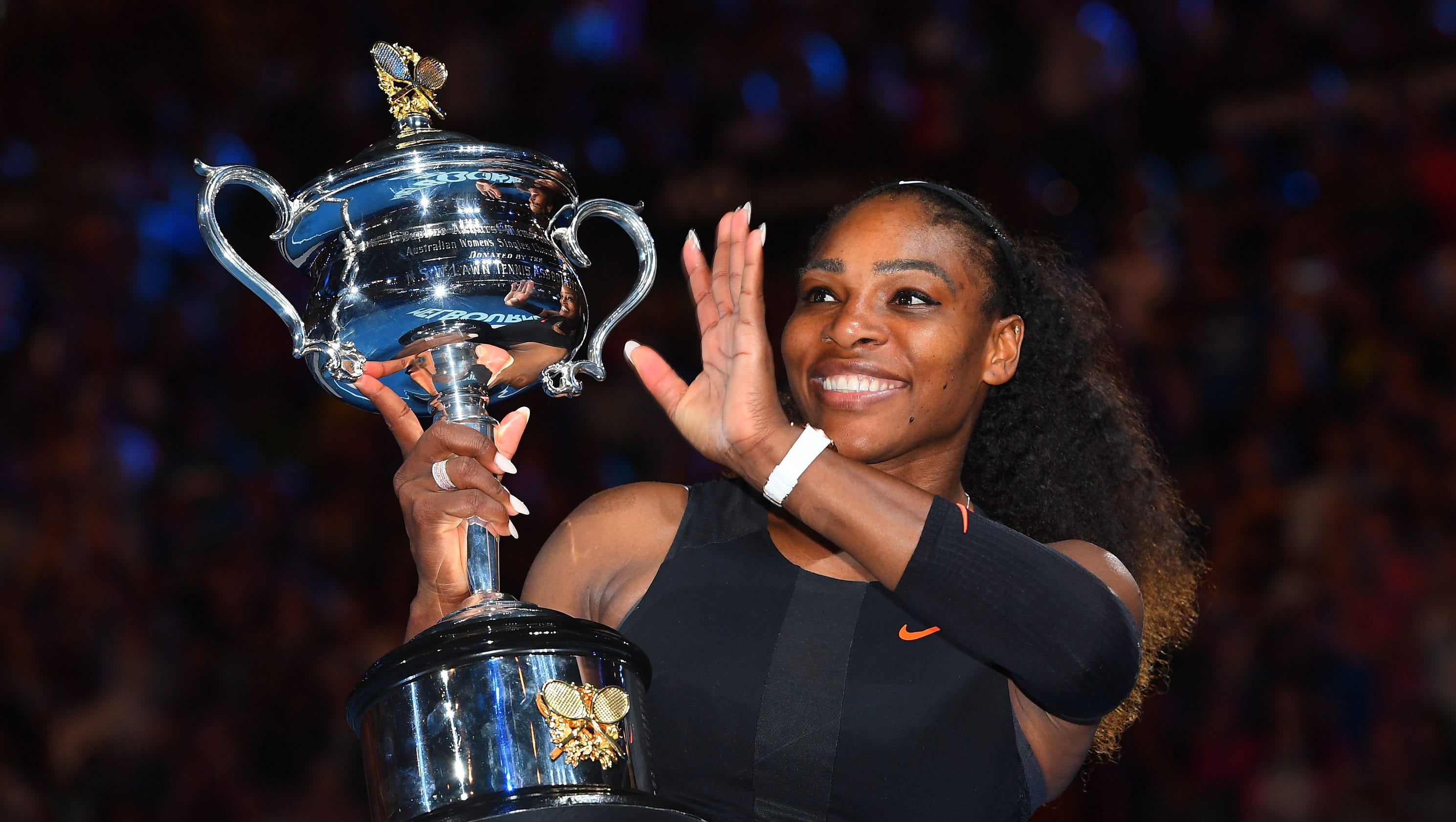 Serena Williams beats sister Venus to win Australian Open3200 x 1680