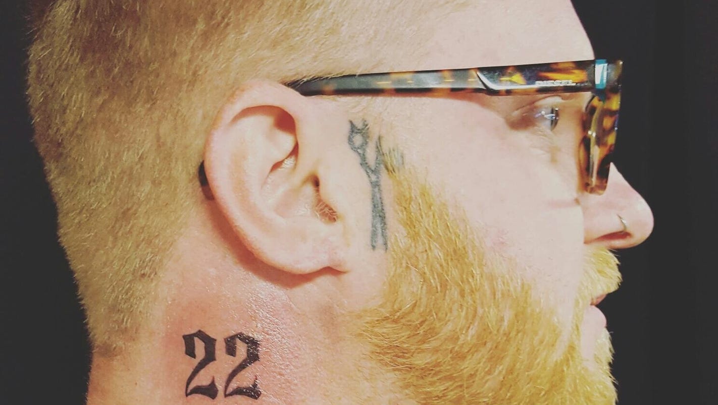 22 Татуировка