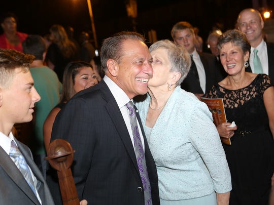 Couch: Dantonio, Izzo and the mothers they adore