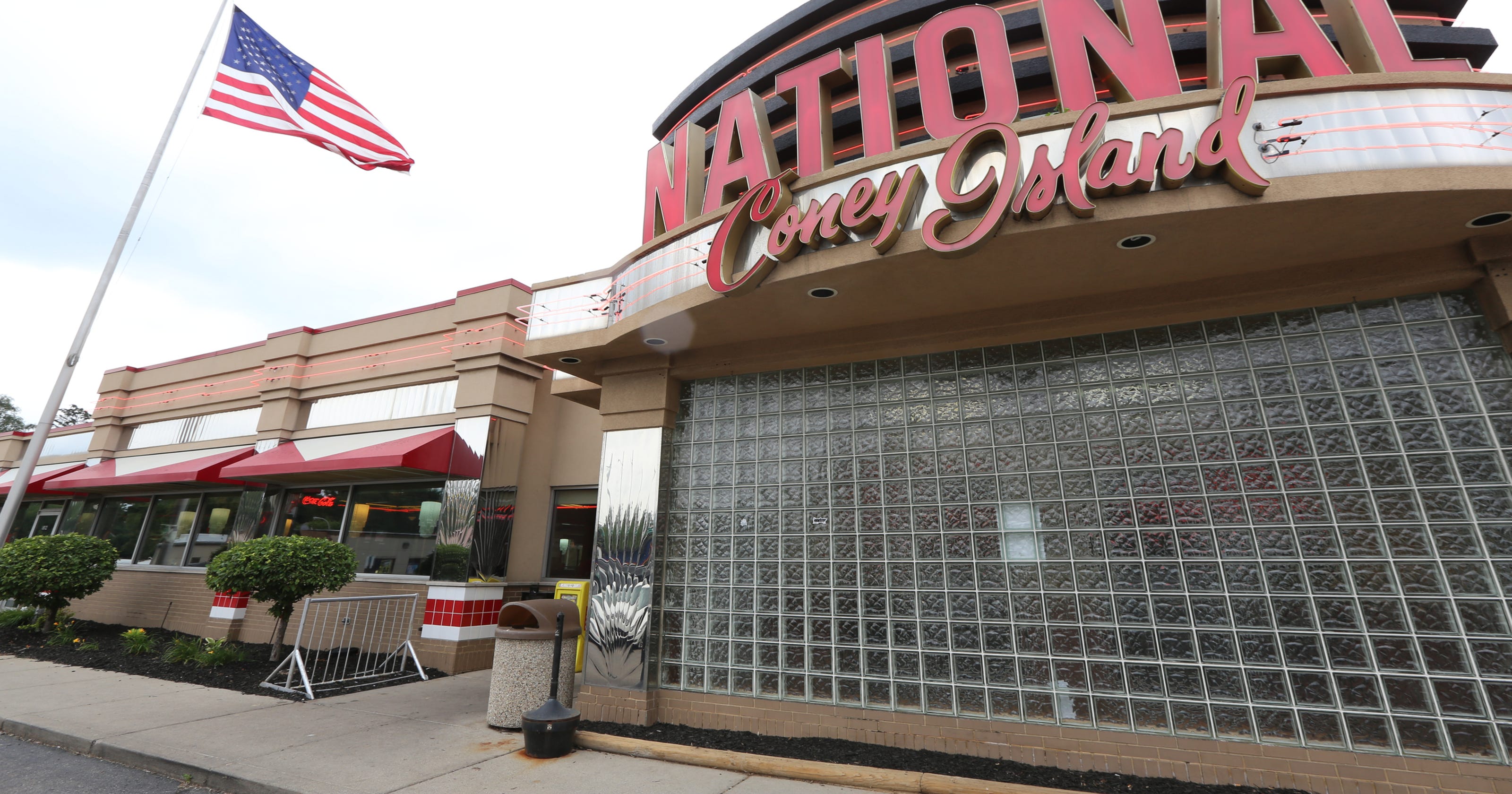 What Does 1 Mall Plus Chili Make National Coney Island