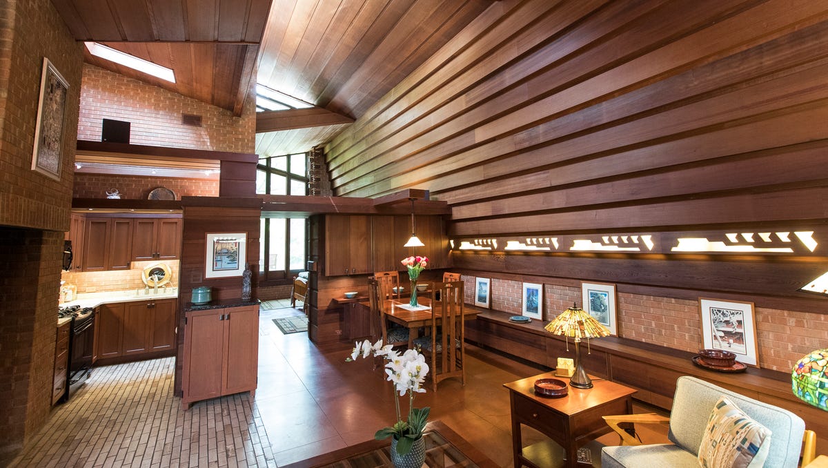 Frank Lloyd Wright House Near Ann Arbor Is A Small Masterpiece
