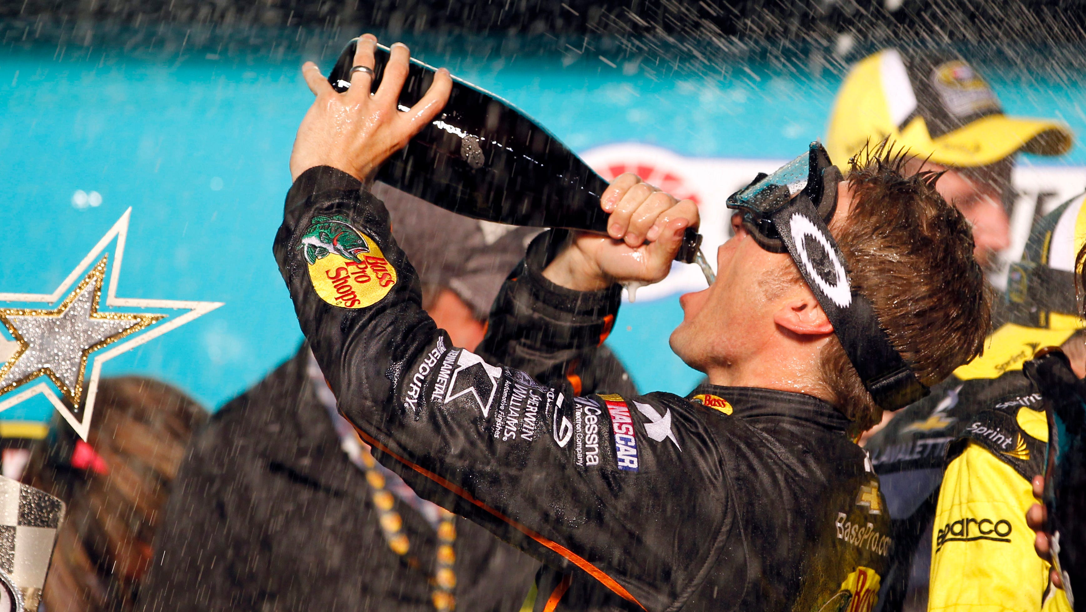 Jamie Mcmurray Makes Million Dollar Move To Win Nascar Sprint All Star Race