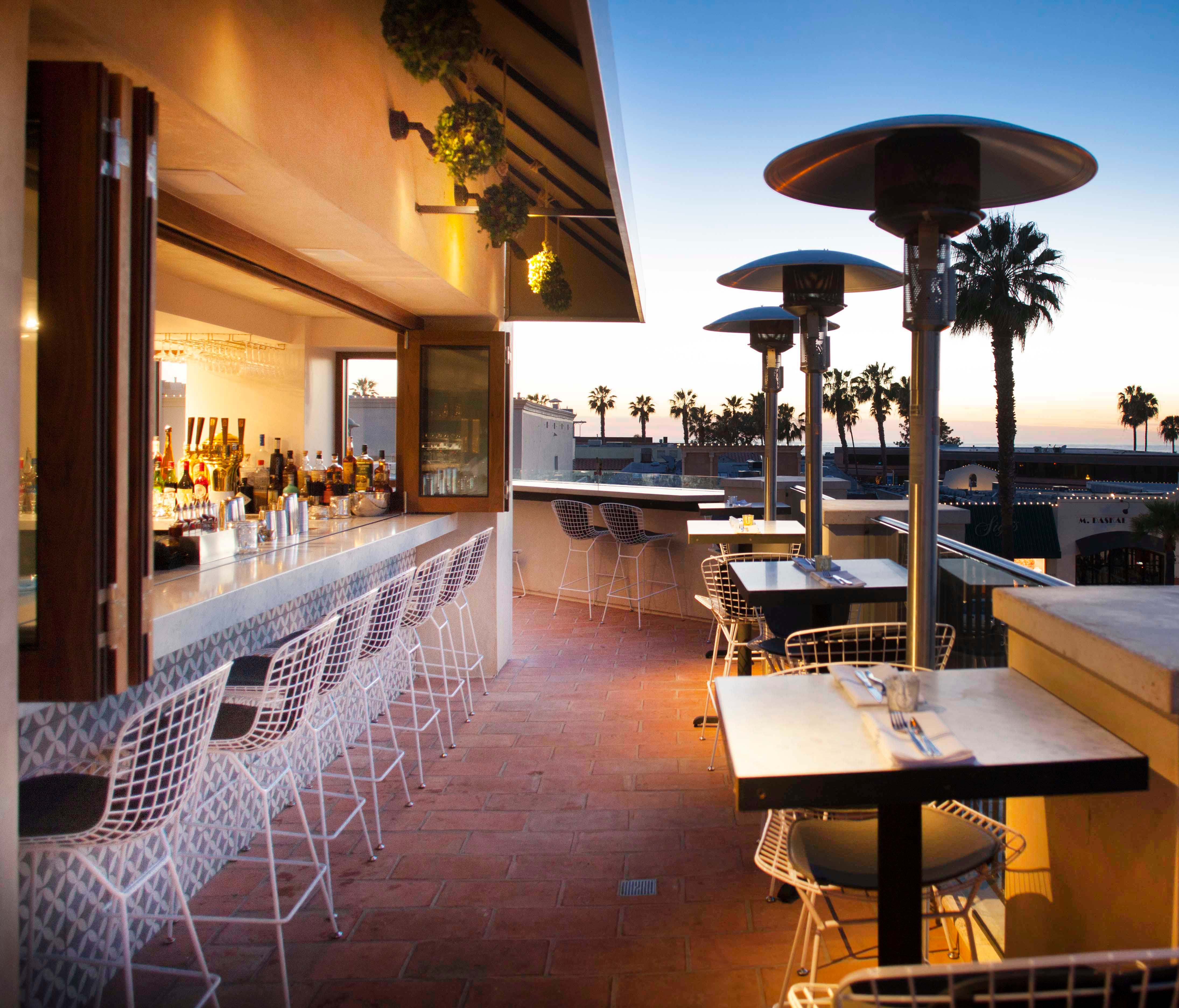 Catania offers Italian lunch and dinner overlooking the beach in San Diego.