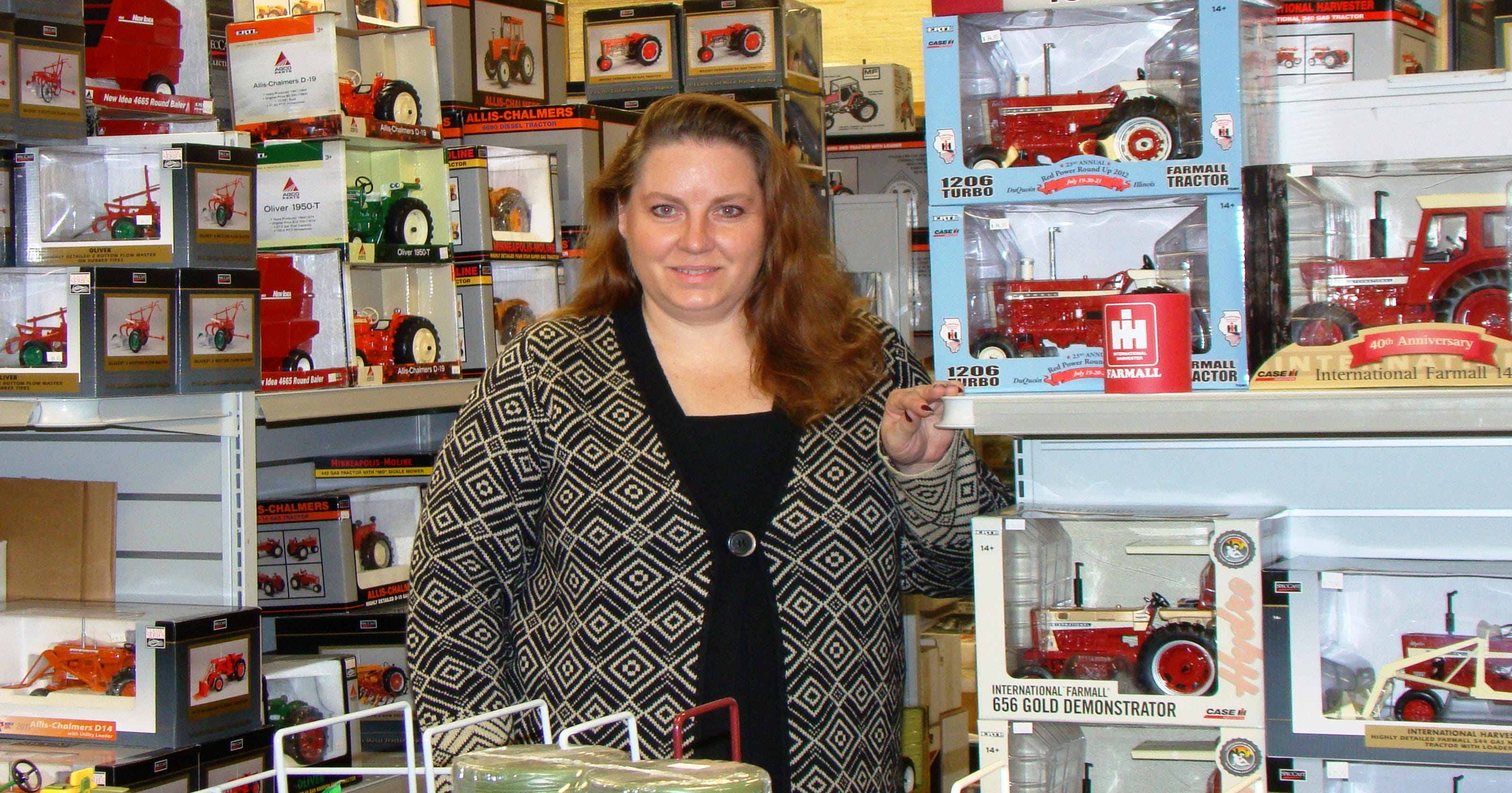 Farm toy store leaves Des Moines for country life