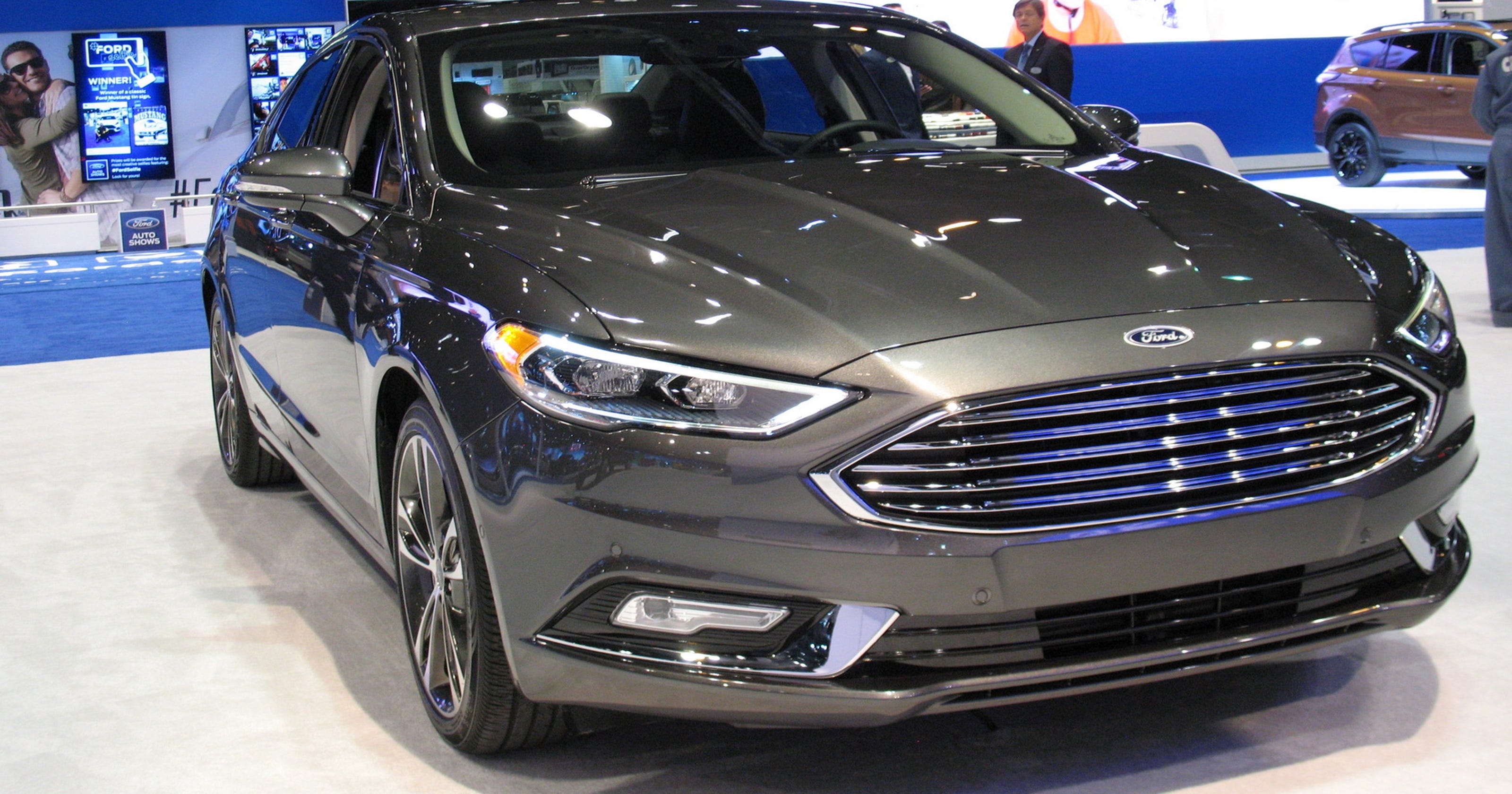 2017 Ford Fusion Reimagines Family Sedan