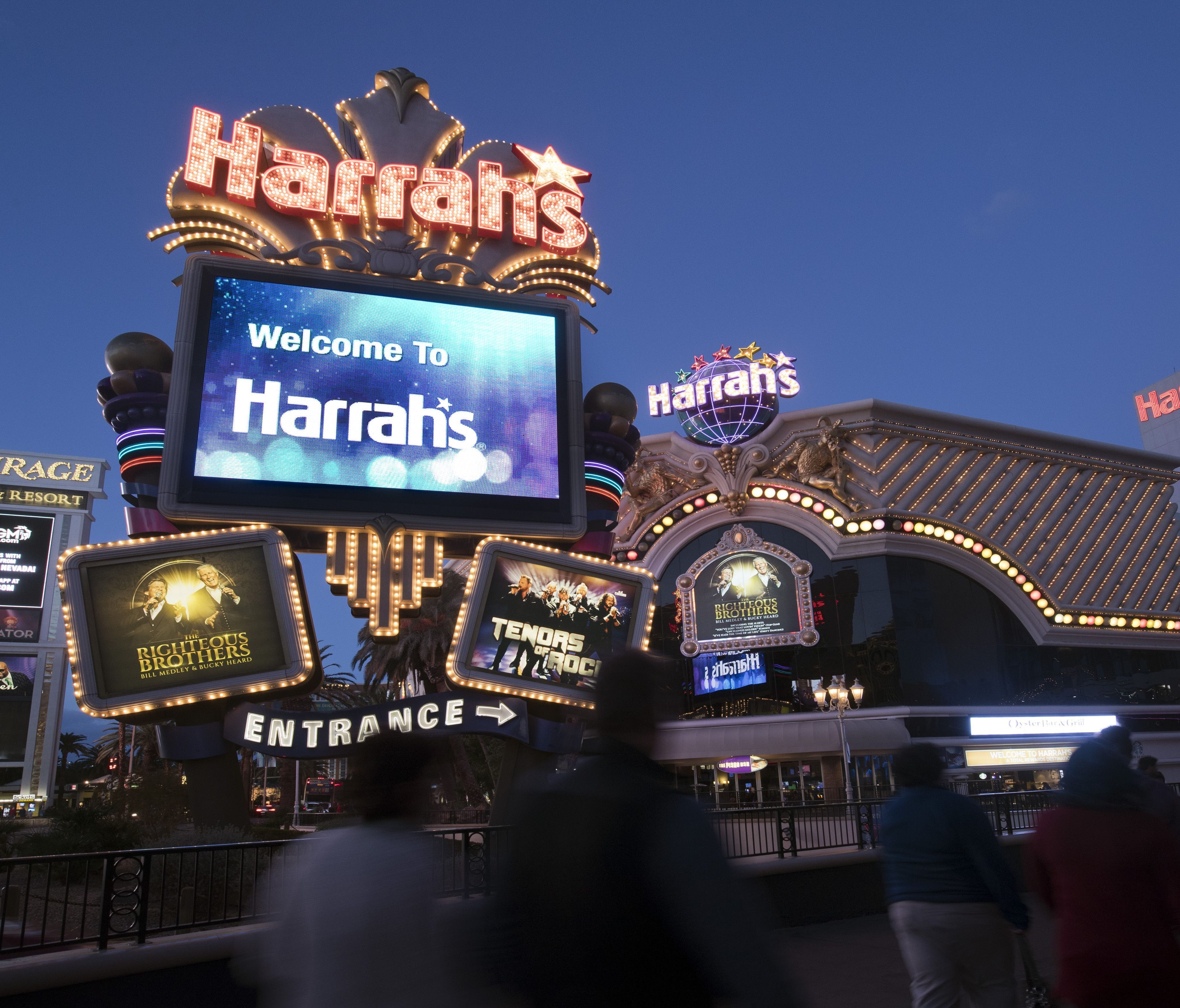 Harrah's Las Vegas Hotel and Casino features more than 2,500 rooms and suites, and a 87,000-square-foot casino.