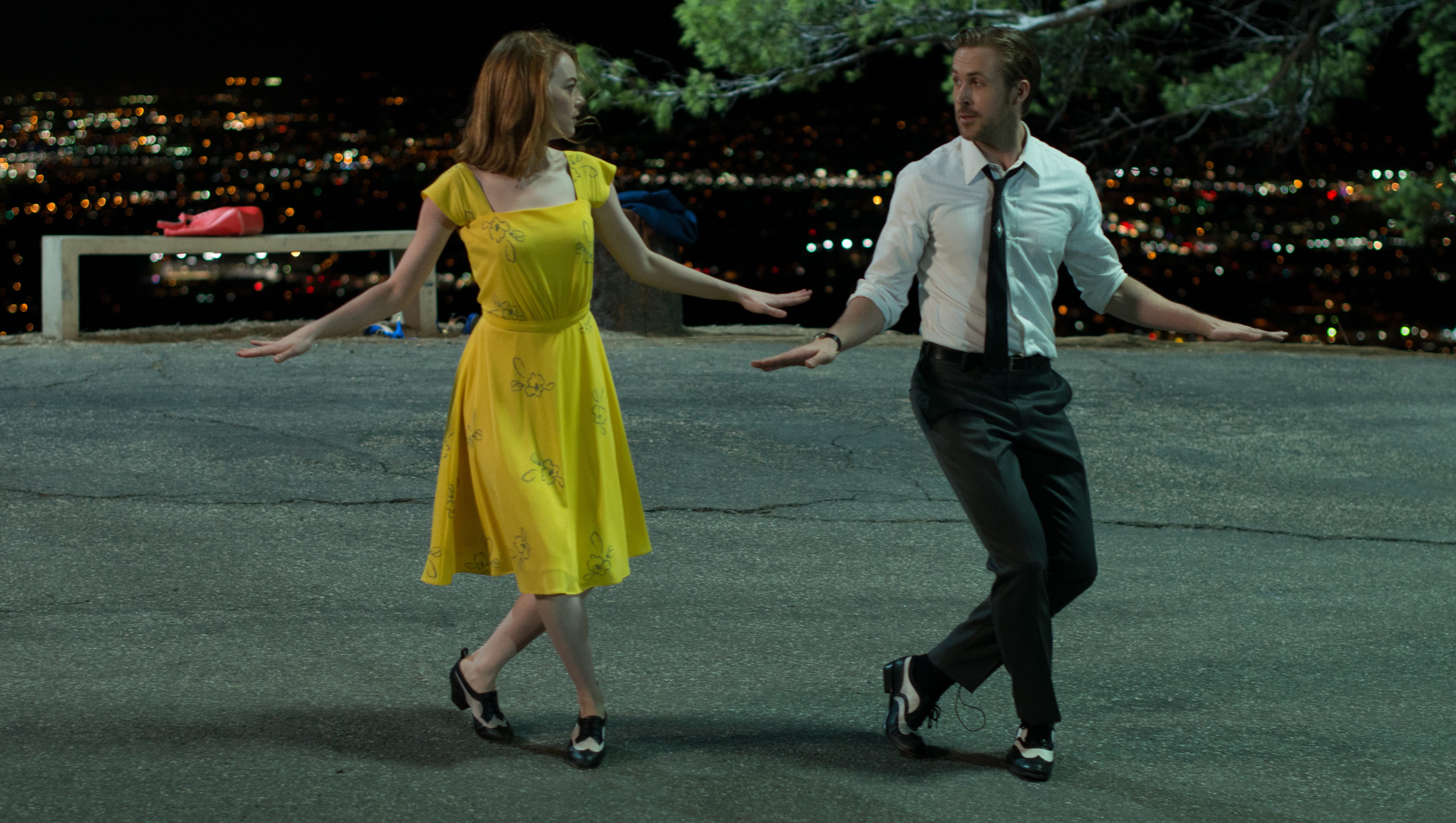Your La La Land Cheat Sheet Le cast, emma stone, la bo, tout est tres bon. your la la land cheat sheet