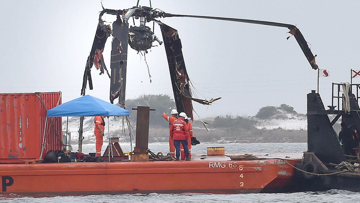 635618689538186955APAPTOPIXMilitaryHelicopterCrash.jpg?width=1200