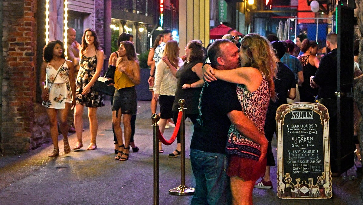 A look at Nashville's famous alleys