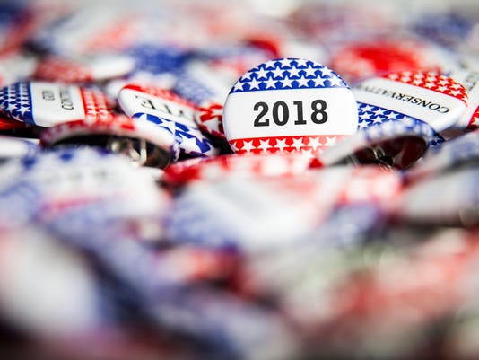Election 2018 button vote Stock