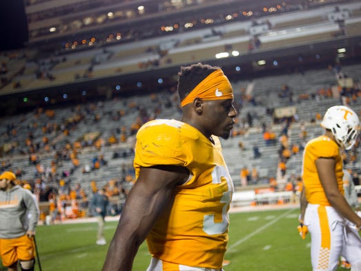 Tennessee linebacker Daniel Bituli (35) walks off the