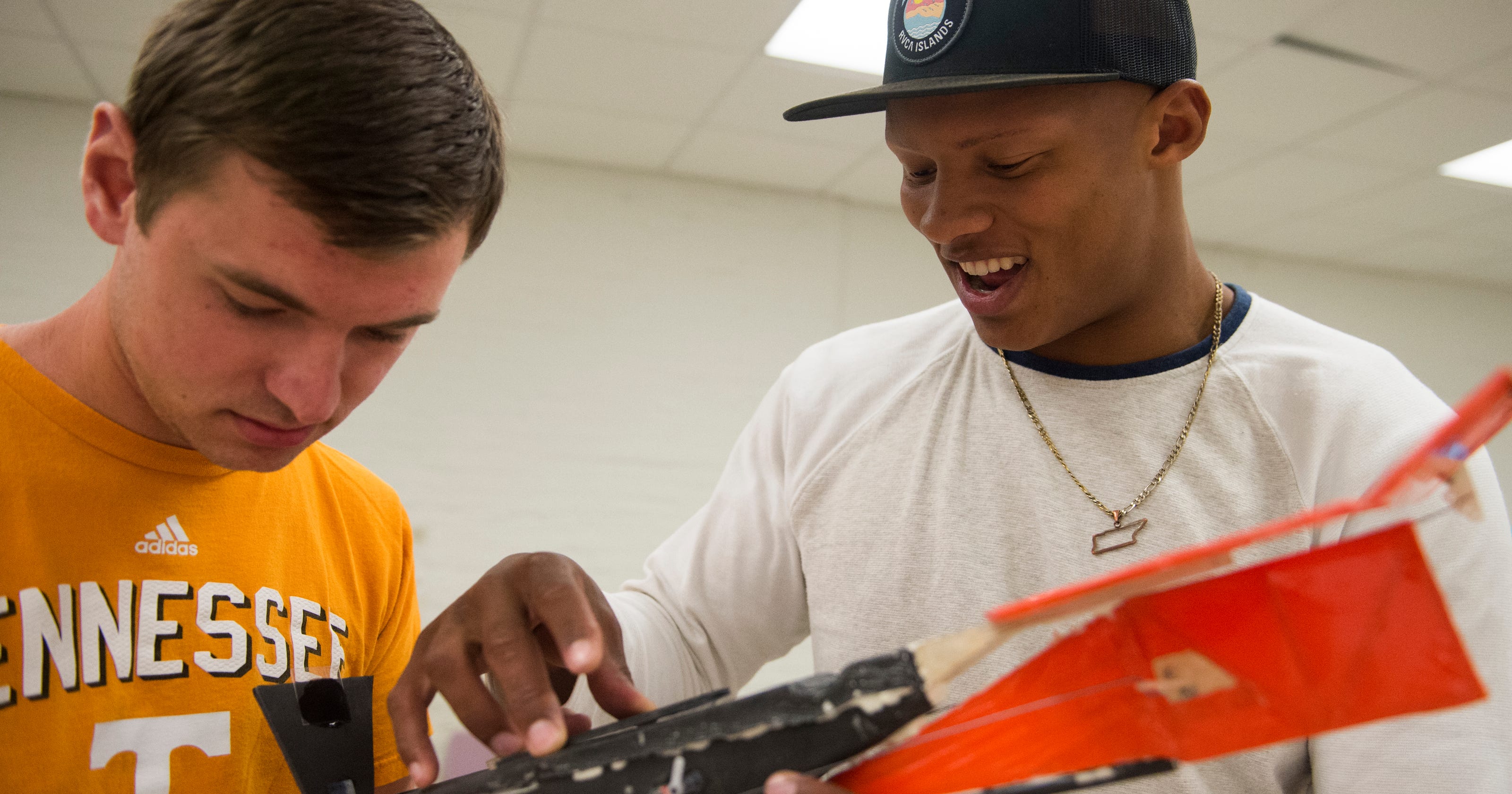 Before NFL draft, Joshua Dobbs will throw airplane for a different Vols team