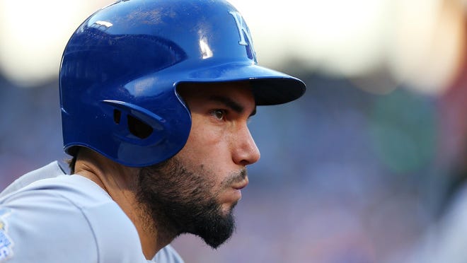 NEW YORK, NEW YORK - JUNE 21: Eric Hosmer #35 of the Kansas City Royals looks on against the New York Mets at Citi Field on June 21, 2016 in the Flushing neighborhood of the Queens borough of New York City. (Photo by Mike Stobe/Getty Images)