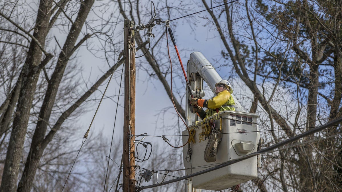 Met Ed Malfunction Knocks Out Power To Nearly 18k In Southeastern