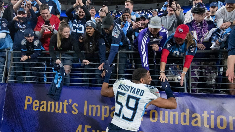 Jan 11, 2020; Baltimore, Maryland, USA; Tennessee Titans inside linebacker Wesley Woodyard (59)greats fans after the game against the Baltimore Ravens in a AFC Divisional Round playoff football game at M&amp;T Bank Stadium. Mandatory Credit: Tommy Gilligan-USA TODAY Sports