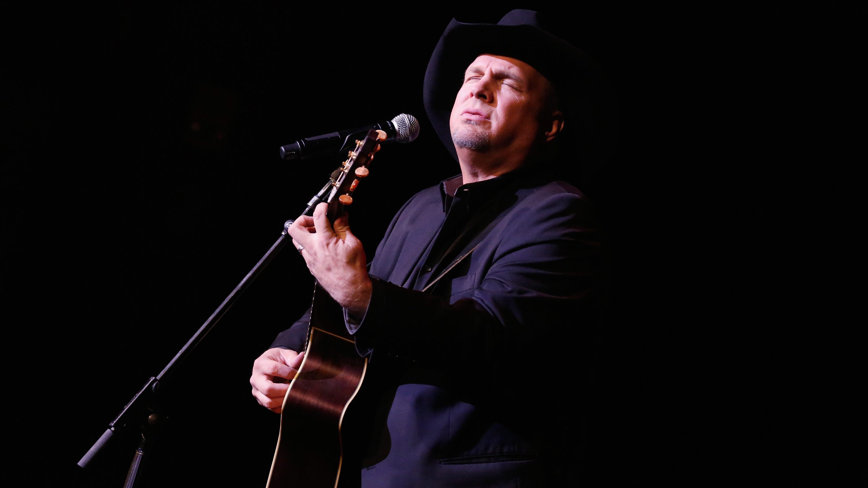 Garth Brooks adds four more shows at Joe Louis Arena