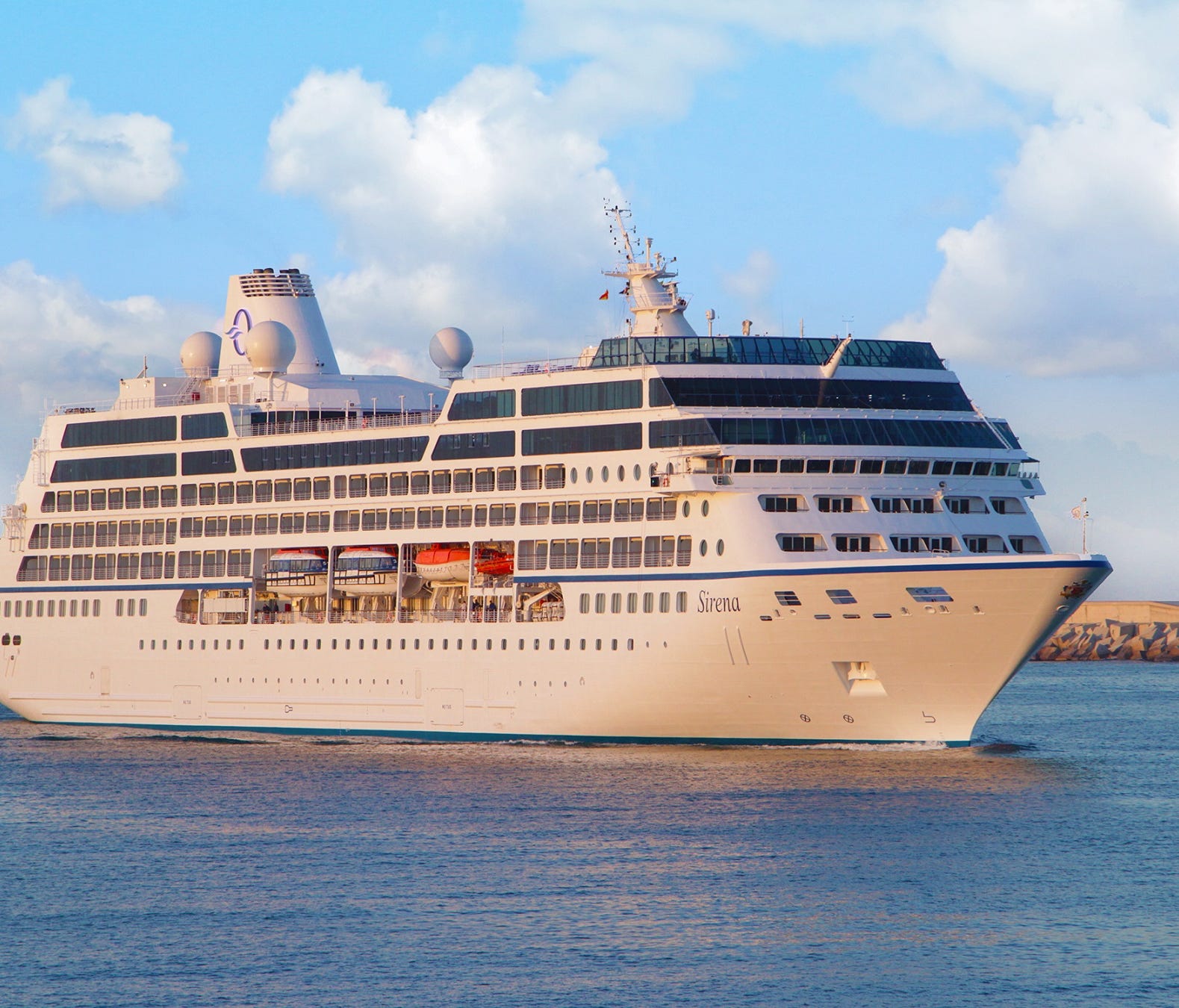 Originally built in 1999, the 684-passenger Sirena joined the Oceania Cruises fleet in April 2016 after a massive, $50 million overhaul.