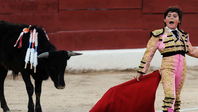 Ask Clay It S Not The Red That Riles Bull Ask Clay It S Not The Red That Riles Bull